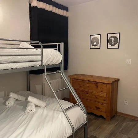 Skis Aux Pieds - 9 Personnes - Val Thorens