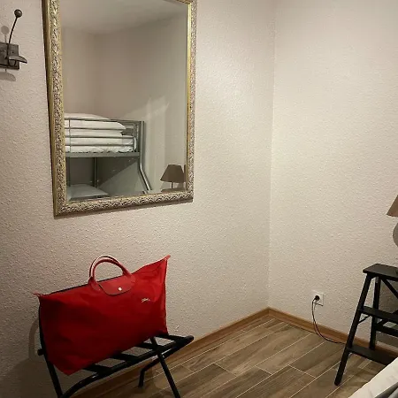 Skis Aux Pieds - 9 Personnes - Val Thorens