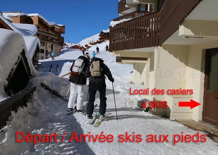 Skis Aux Pieds - 9 Personnes - Daire *