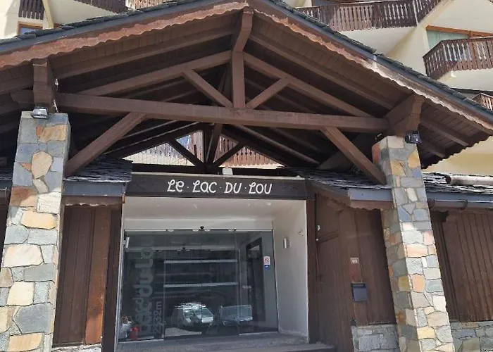 Skis Aux Pieds - 9 Personnes - Daire