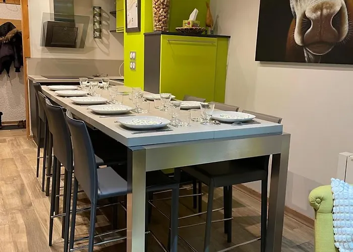 Skis Aux Pieds - 9 Personnes - *